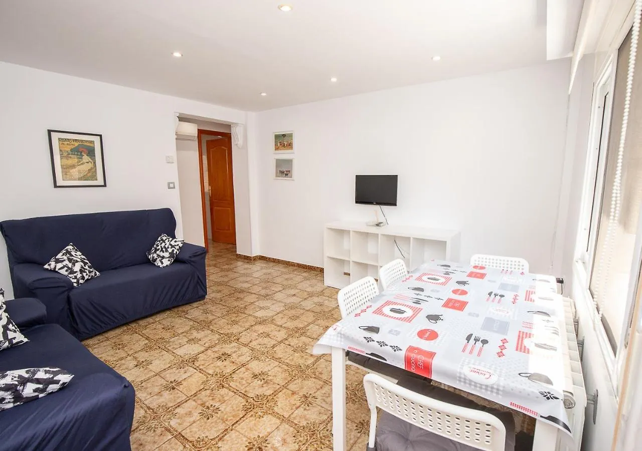 Espacioso Piso De 4 Habitaciones Cerca Del Mar Ταραγόνα