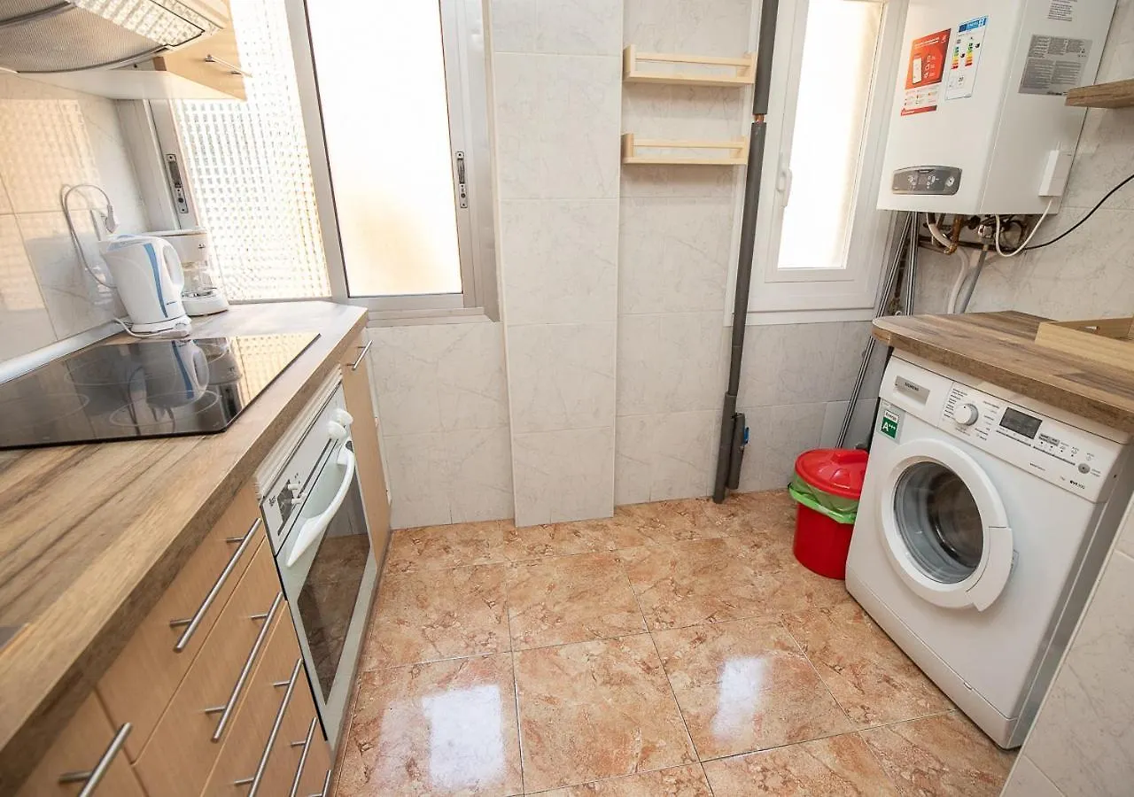 Espacioso Piso De 4 Habitaciones Cerca Del Mar Ταραγόνα Διαμέρισμα